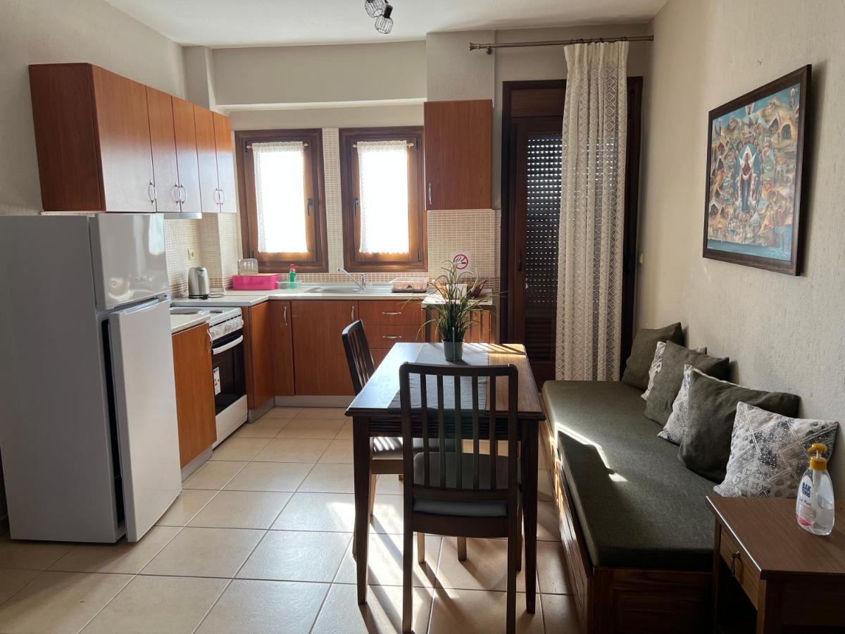 Nea Roda Apartments エクステリア 写真